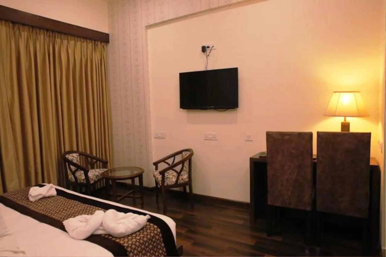 Hotel Citi Inn Grande Chandīgarh Exterior foto